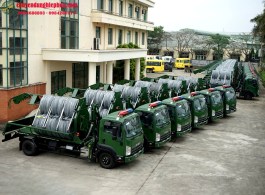 Xe rải dây thép gai 